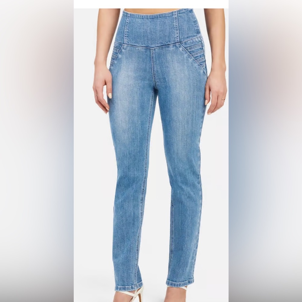 Bebe- high waisted slim fit jeans